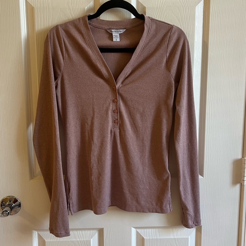 Comfy Athleta pink Ribbed Knit Top
